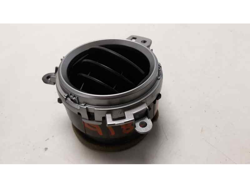 Recambio de rejilla aireadora para toyota auris active referencia OEM IAM 5547002030  