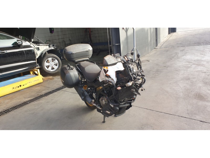 suzuki v-strom 650 del año 2022