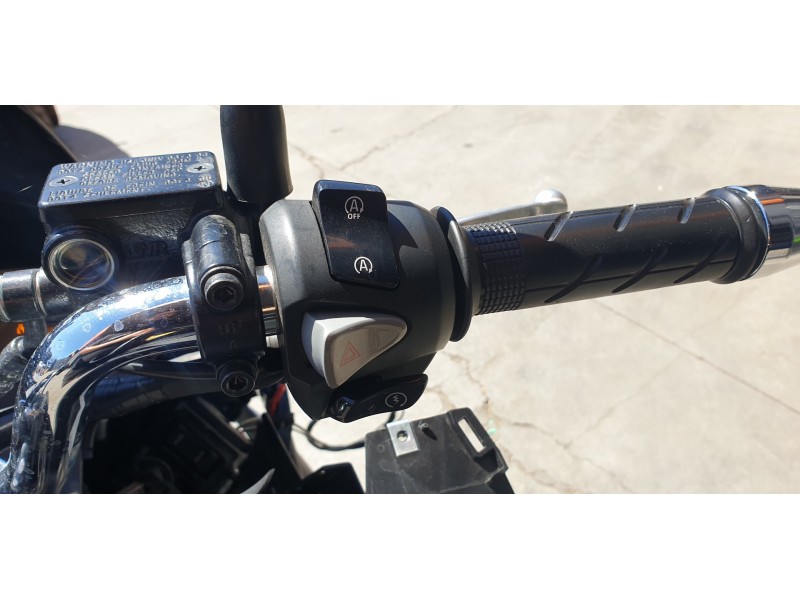 Recambio de piña luces derecha para honda pcx 125 pcx 125 referencia OEM IAM 35160K1ZJ12  