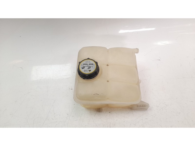 Recambio de deposito expansion para ford focus lim. (cb8) edition referencia OEM IAM 8V618K218DE  