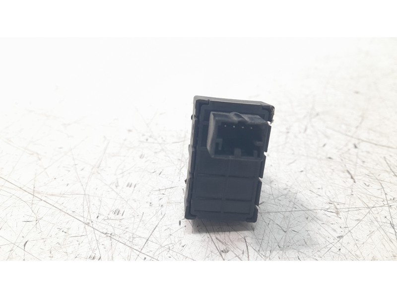 Recambio de mando elevalunas trasero izquierdo para fiat 500 l (330) 1.3 16v jtd cat referencia OEM IAM 735600120 IAF850047FI 