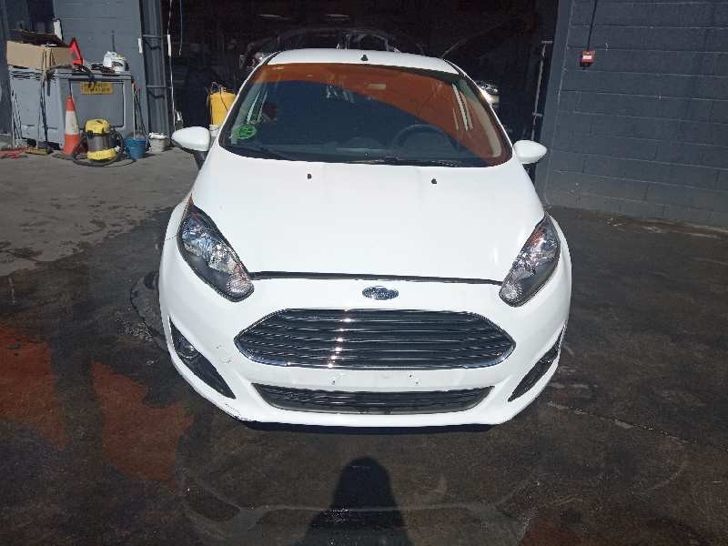 ford fiesta (ccn) del año 2013