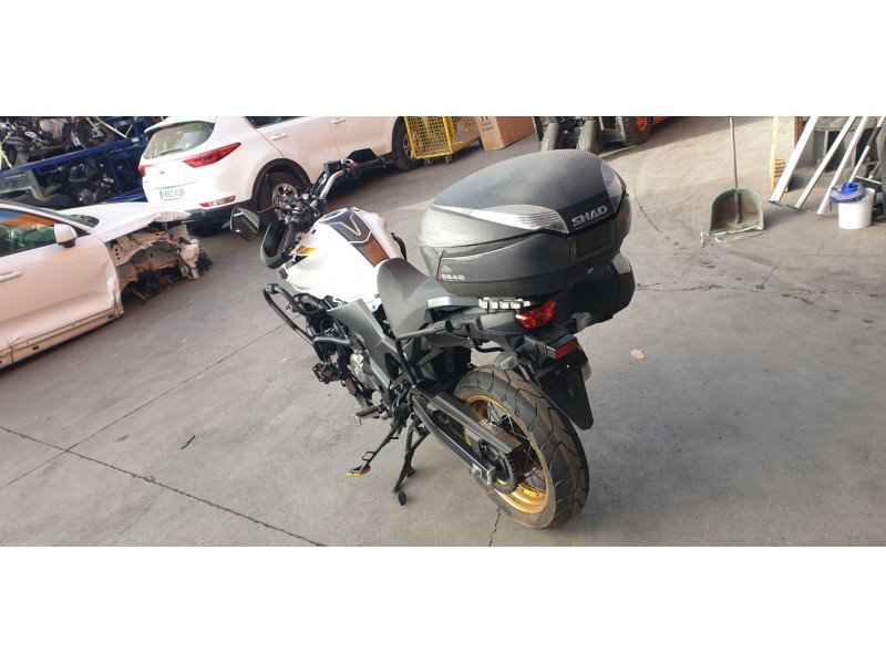 suzuki v-strom 650 del año 2022