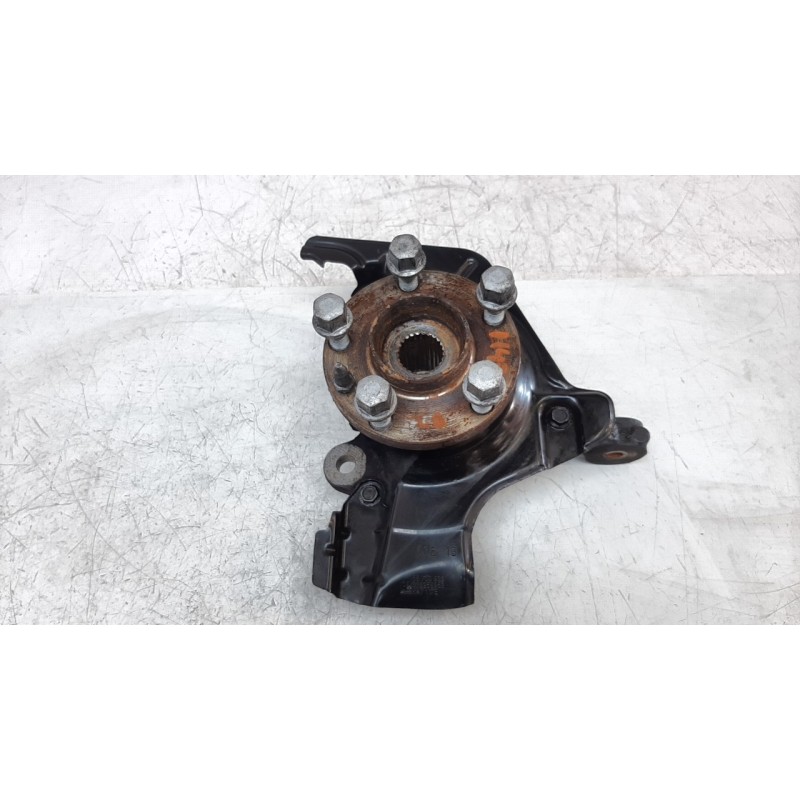 Recambio de mangueta delantera izquierda para fiat 500 l (330) 1.3 16v jtd cat referencia OEM IAM 55700933  