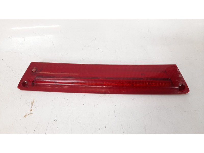 Recambio de luz central de freno para ford focus lim. (cb8) edition referencia OEM IAM L90021048  