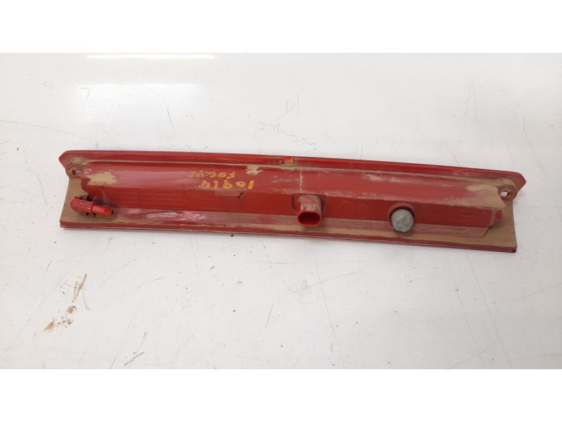Recambio de luz central de freno para ford focus lim. (cb8) edition referencia OEM IAM L90021048  