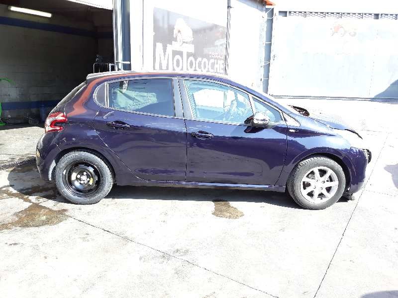 peugeot 208 del año 2015