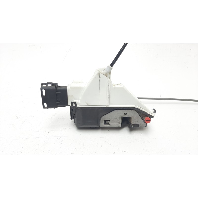 Recambio de cerradura puerta delantera derecha para citroen c4 cactus 1.2 12v e-vti referencia OEM IAM 9819038480  