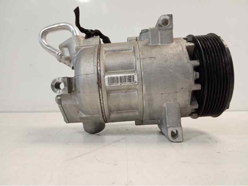 Recambio de compresor aire acondicionado para renault captur zen referencia OEM IAM 926000734R  