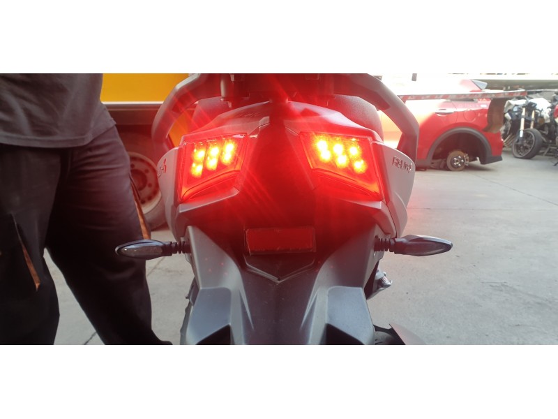 Recambio de piloto trasero central para kymco agility 50/125 referencia OEM IAM 90677GAR1C00  