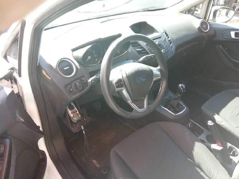 ford fiesta (ccn) del año 2013