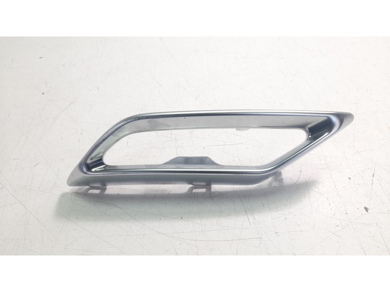 Recambio de molduras traseras para seat ibiza (kj1) 1.0 tsi referencia OEM IAM 5FA807833  