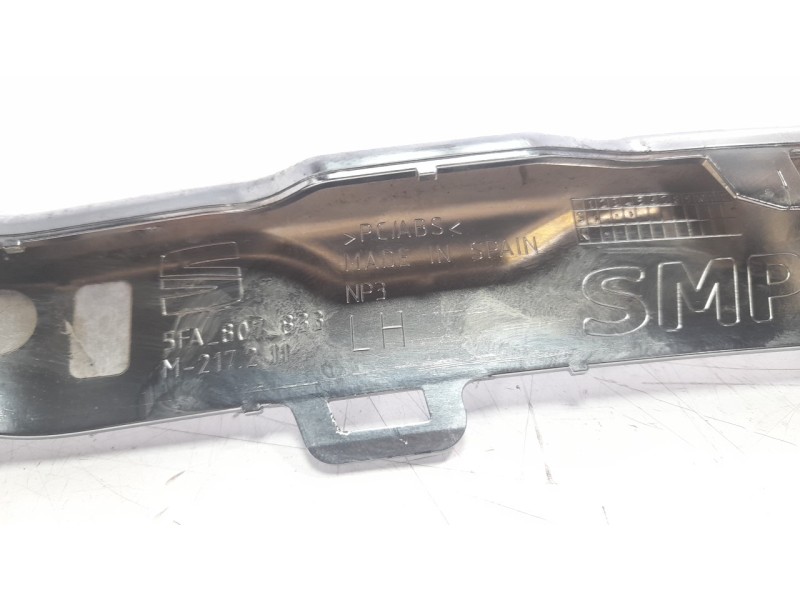 Recambio de molduras traseras para seat ibiza (kj1) 1.0 tsi referencia OEM IAM 5FA807833  