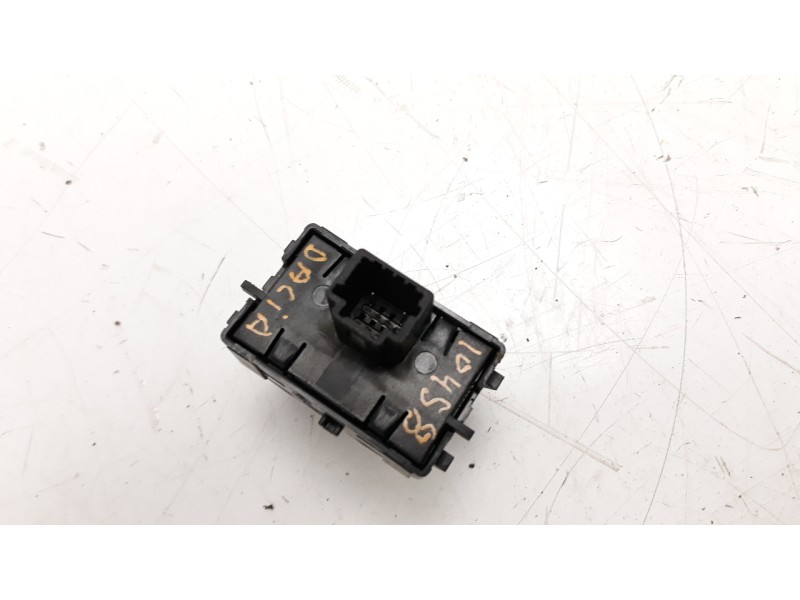 Recambio de interruptor para dacia sandero 0.9 tce cat referencia OEM IAM 251B49602R  