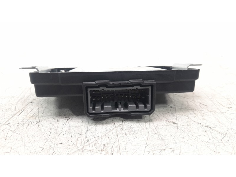 Recambio de modulo electronico para ssangyong rexton limited 4x4 referencia OEM IAM 3851008031  