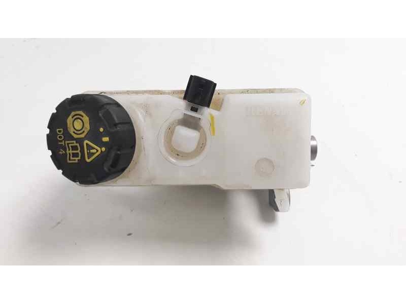 Recambio de bomba freno para renault captur zen referencia OEM IAM 460119686R  