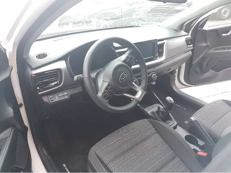 kia stonic (ybcuv) del año 2018