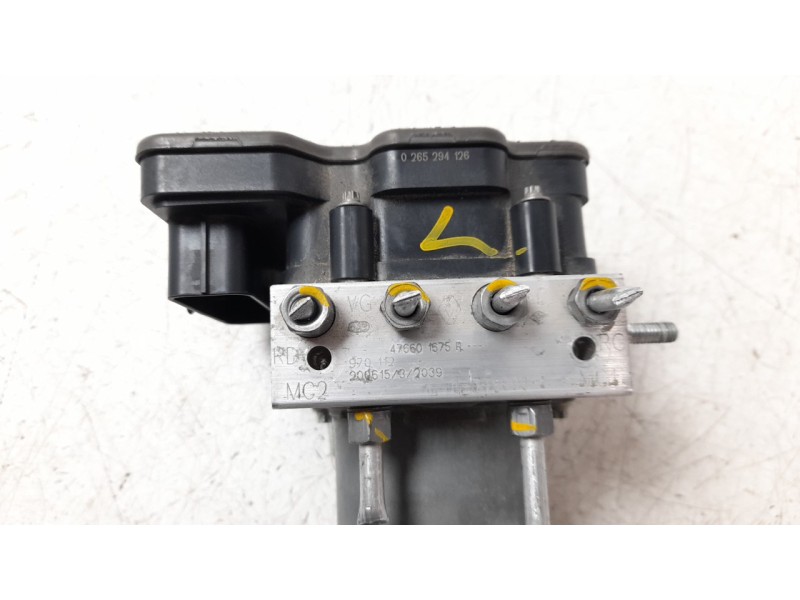 Recambio de abs para renault clio v 1.5 blue dci diesel fap referencia OEM IAM 476601675R  