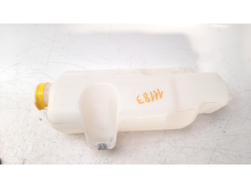 Recambio de deposito limpia para smart fortwo cabrio referencia OEM IAM A4538603300  