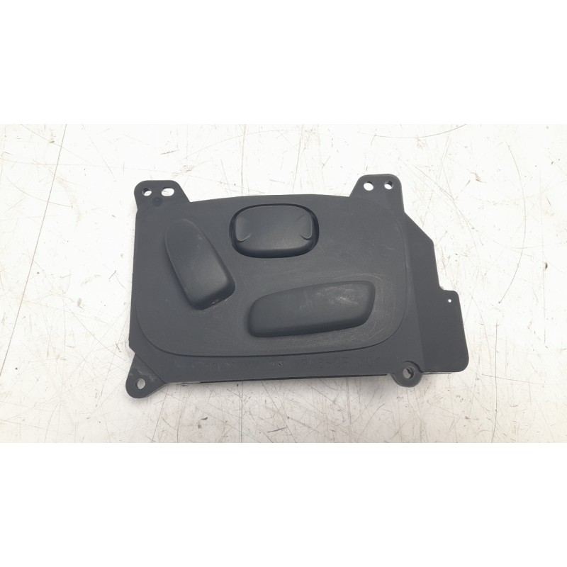 Recambio de mando asiento delantero derecho para land rover evoque 2.0 turbo cat referencia OEM IAM BJ3214B566HA  