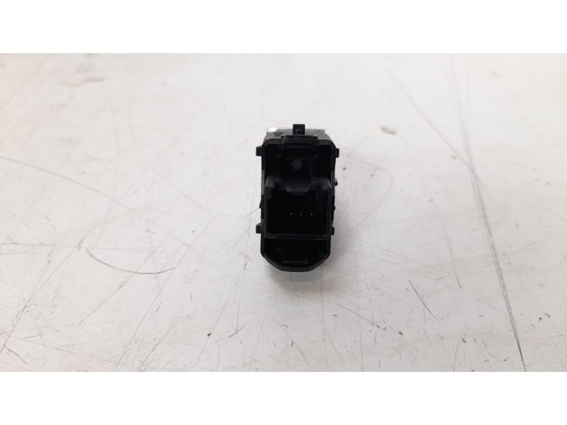 Recambio de mando elevalunas trasero izquierdo para ford focus lim. (cb8) edition referencia OEM IAM 1861098 IAF670027 