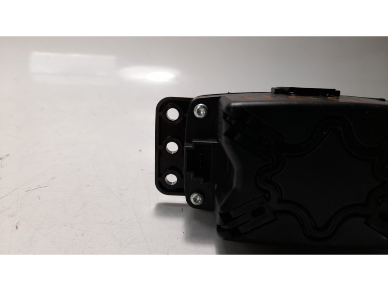 Recambio de mando multifuncion para mercedes-benz clase a (w176) 1.5 cdi cat referencia OEM IAM A2469009802  