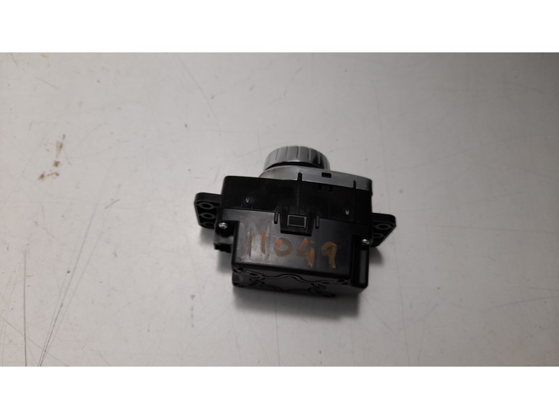 Recambio de mando multifuncion para mercedes-benz clase a (w176) 1.5 cdi cat referencia OEM IAM A2469009802  