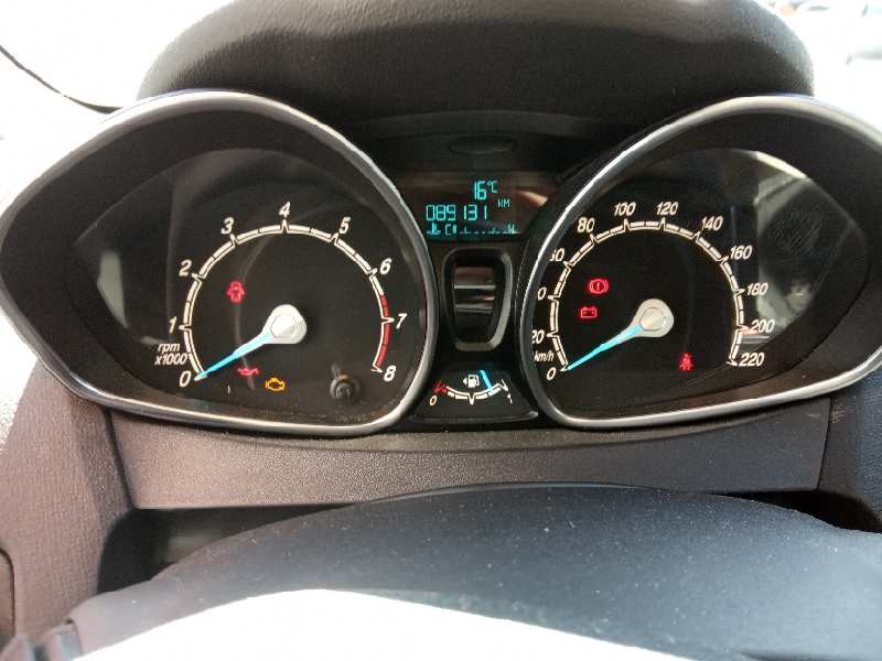 ford fiesta (ccn) del año 2013