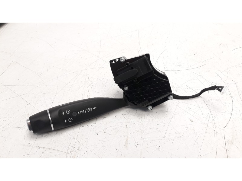 Recambio de mando volante para mercedes-benz clase a (w176) 1.5 cdi cat referencia OEM IAM A2185400762  