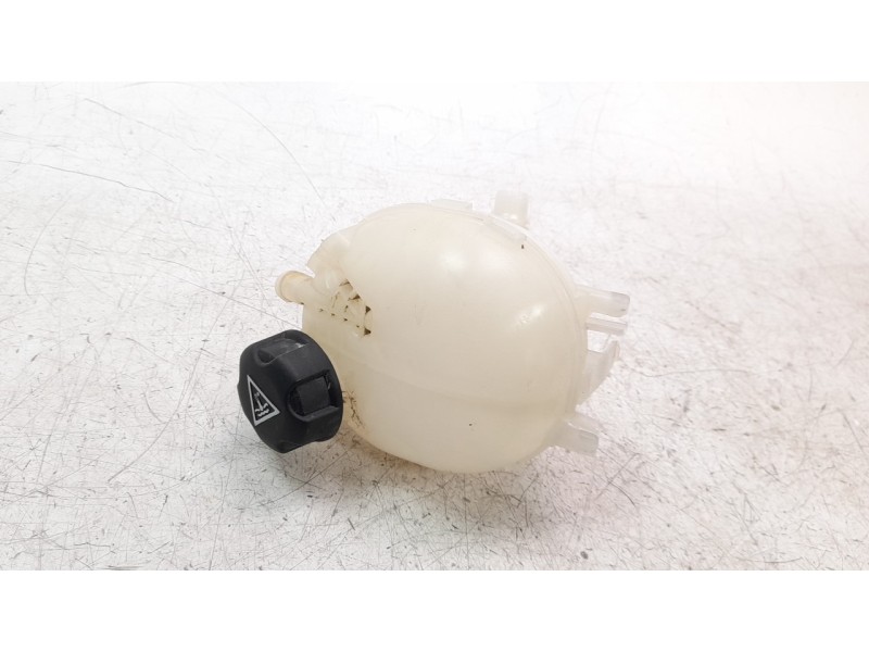 Recambio de deposito expansion para opel corsa f 1.2 referencia OEM IAM 9824198680  