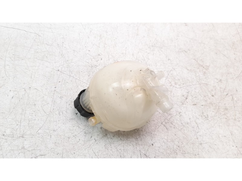 Recambio de deposito expansion para opel corsa f 1.2 referencia OEM IAM 9824198680  