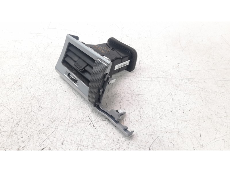 Recambio de rejilla aireadora para ssangyong rexton limited 4x4 referencia OEM IAM 1715Y400LA0  