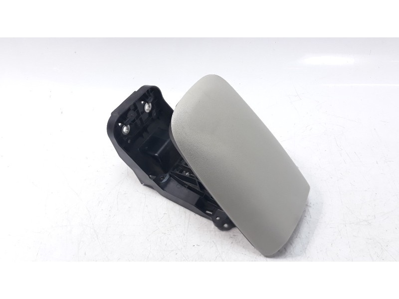 Recambio de apoyabrazos central para volvo v40 1.6 diesel cat referencia OEM IAM 31366333  