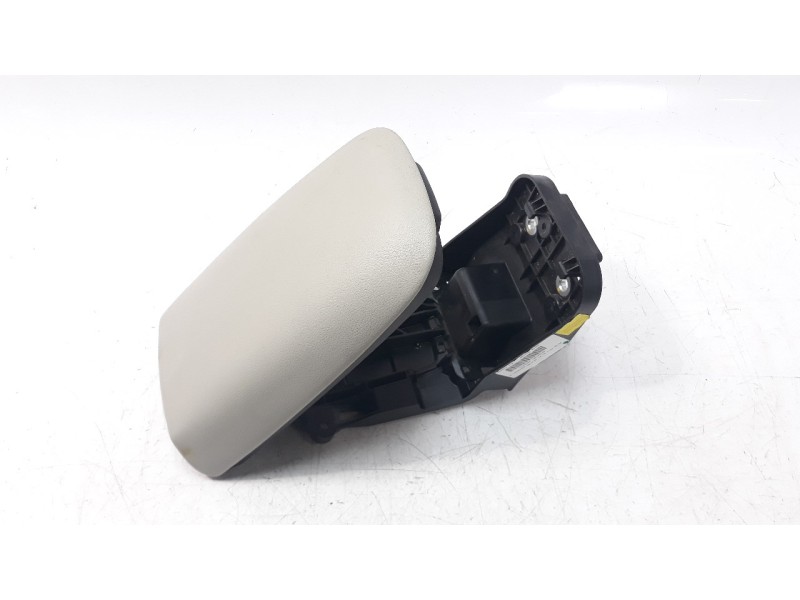 Recambio de apoyabrazos central para volvo v40 1.6 diesel cat referencia OEM IAM 31366333  