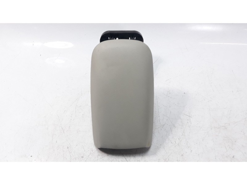 Recambio de apoyabrazos central para volvo v40 1.6 diesel cat referencia OEM IAM 31366333  