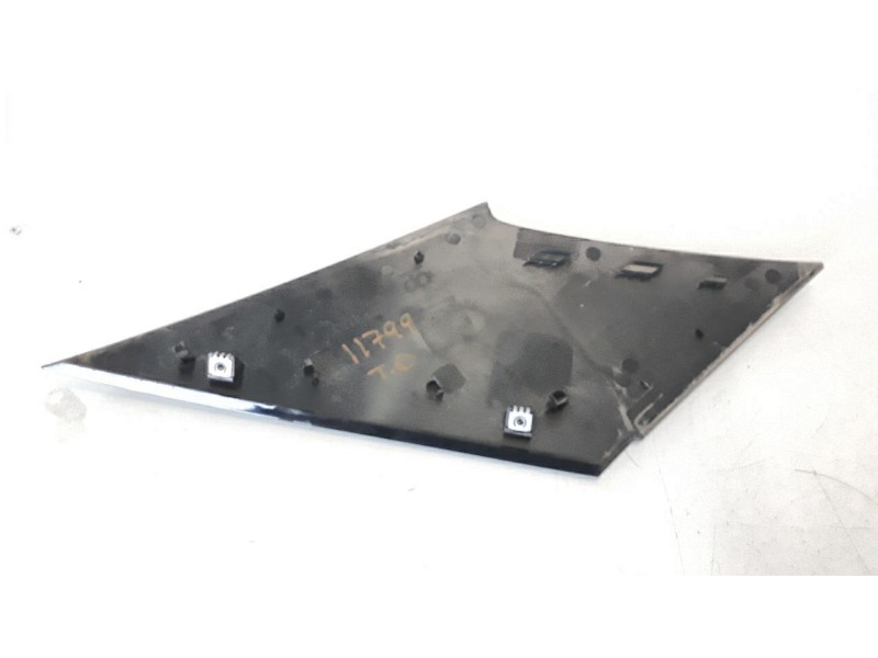 Recambio de moldura para renault megane iv grandtour business referencia OEM IAM 960325054R  
