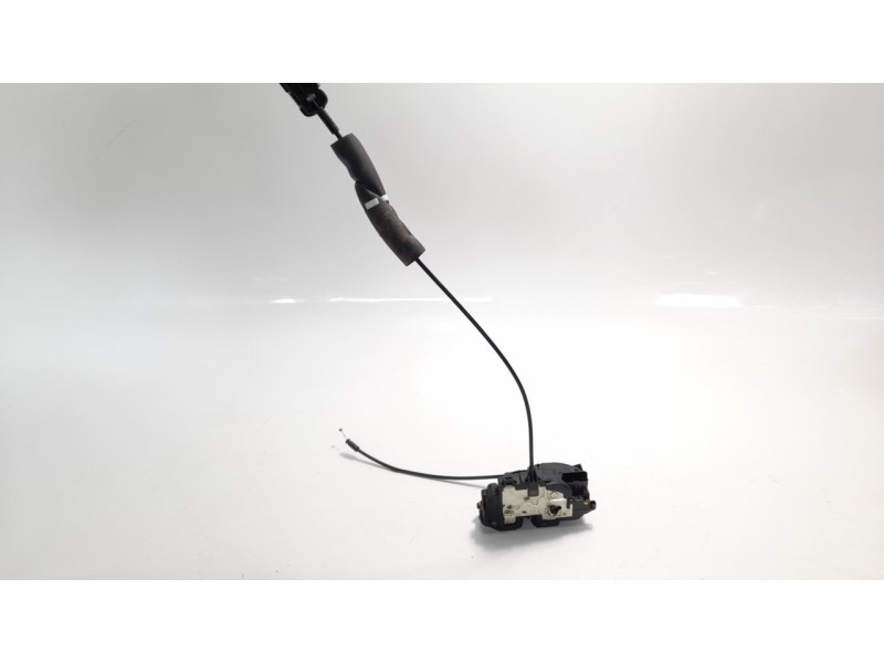 Recambio de cerradura puerta trasera izquierda para renault scenic iii expression referencia OEM IAM 825030032R  