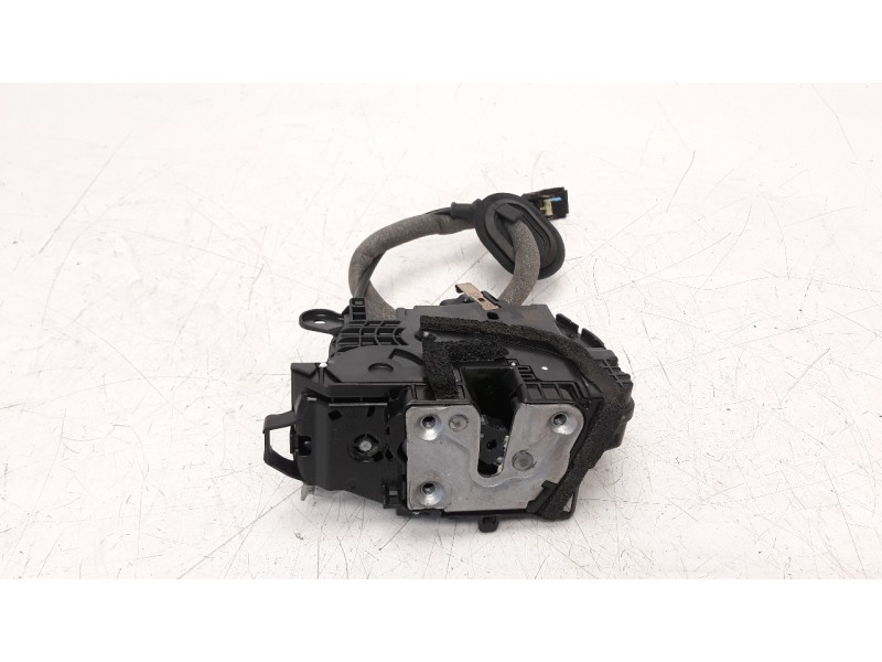 Recambio de cerradura puerta delantera derecha para renault clio v 1.5 blue dci diesel fap referencia OEM IAM 805029595R  