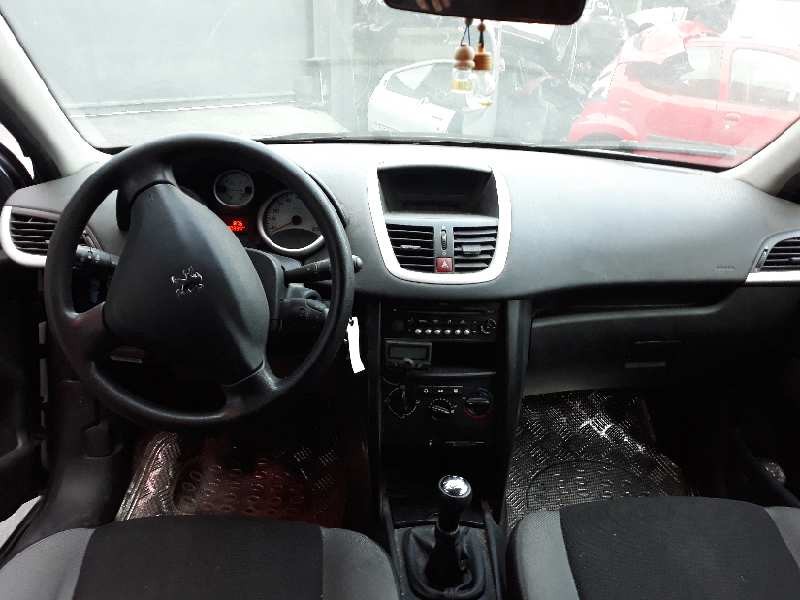 peugeot 207 del año 2007