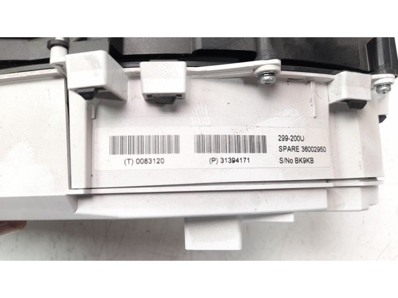 Recambio de cuadro instrumentos para volvo v40 1.6 diesel cat referencia OEM IAM 31394171  