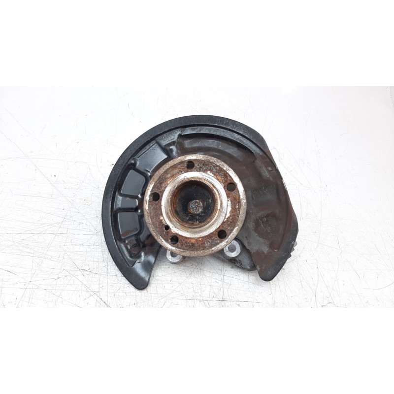 Recambio de mangueta trasera izquierda para mercedes-benz clase a (w176) 1.5 cdi cat referencia OEM IAM A2460406  