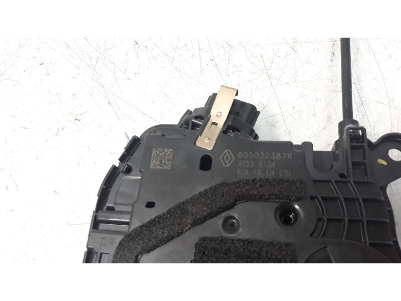Recambio de cerradura puerta delantera izquierda para renault clio v 1.5 blue dci diesel fap referencia OEM IAM 805032387R  
