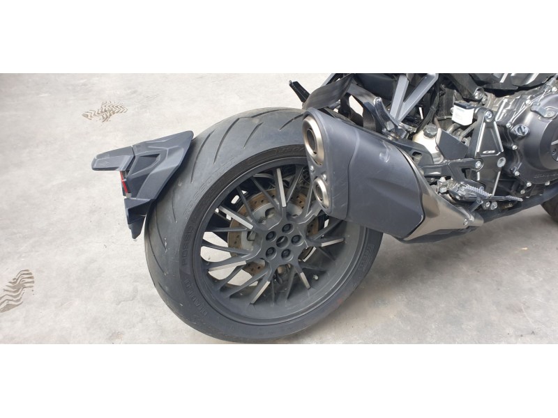 Recambio de llanta trasera para honda cb1000 r cb 1000r referencia OEM IAM 42650MKJE60ZA  