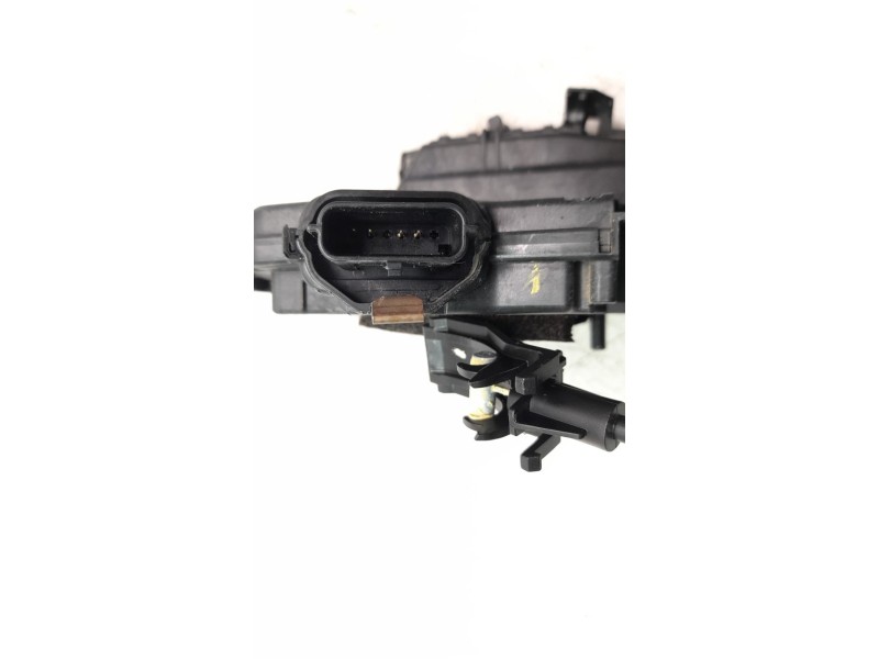 Recambio de cerradura puerta trasera izquierda para renault clio v 1.5 blue dci diesel fap referencia OEM IAM 825039554R  