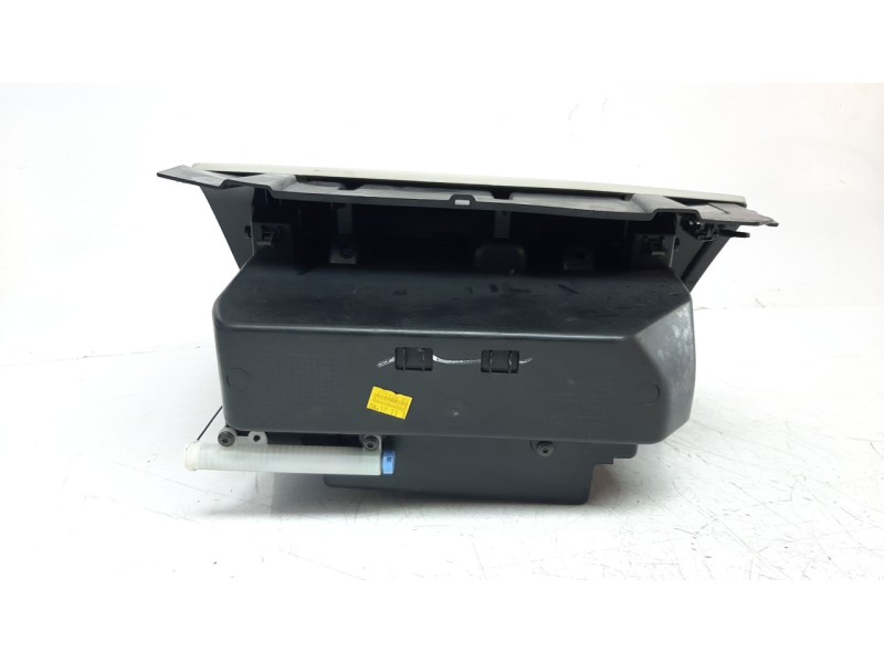 Recambio de guantera para volvo v40 1.6 diesel cat referencia OEM IAM 1284503  