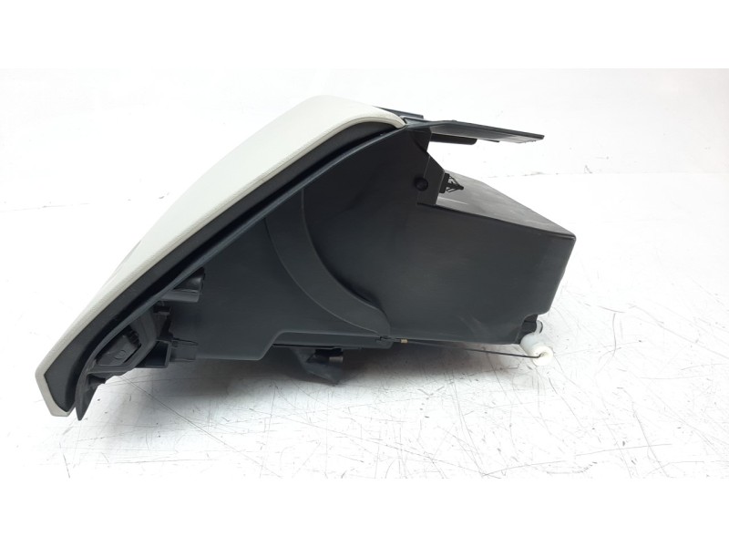 Recambio de guantera para volvo v40 1.6 diesel cat referencia OEM IAM 1284503  