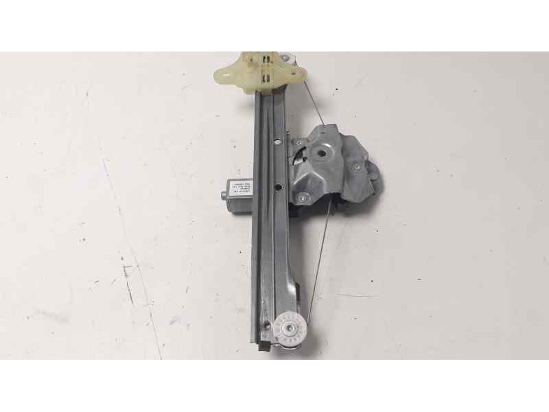 Recambio de elevalunas trasero izquierdo para renault captur zen referencia OEM IAM  106199719 