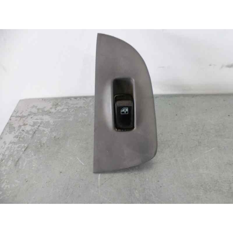 Recambio de mando elevalunas trasero izquierdo para hyundai elantra (xd) 2.0 cdri gls (4-ptas.) (2004) referencia OEM IAM   