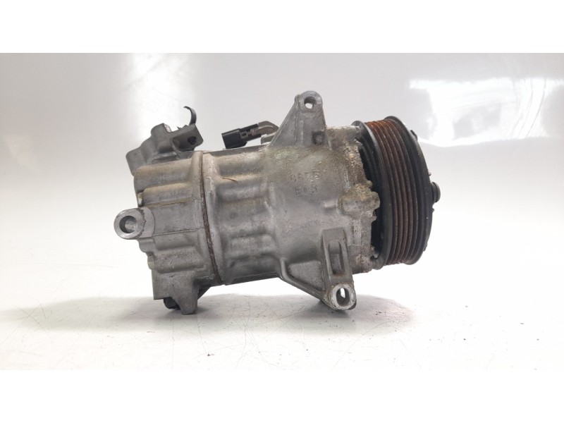 Recambio de compresor aire acondicionado para renault clio v 1.5 blue dci diesel fap referencia OEM IAM 926009126R CAF890017 