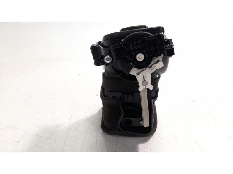 Recambio de rejilla aireadora para kia stonic (ybcuv) 1.6 crdi cat referencia OEM IAM 84740H8AB0S1R  